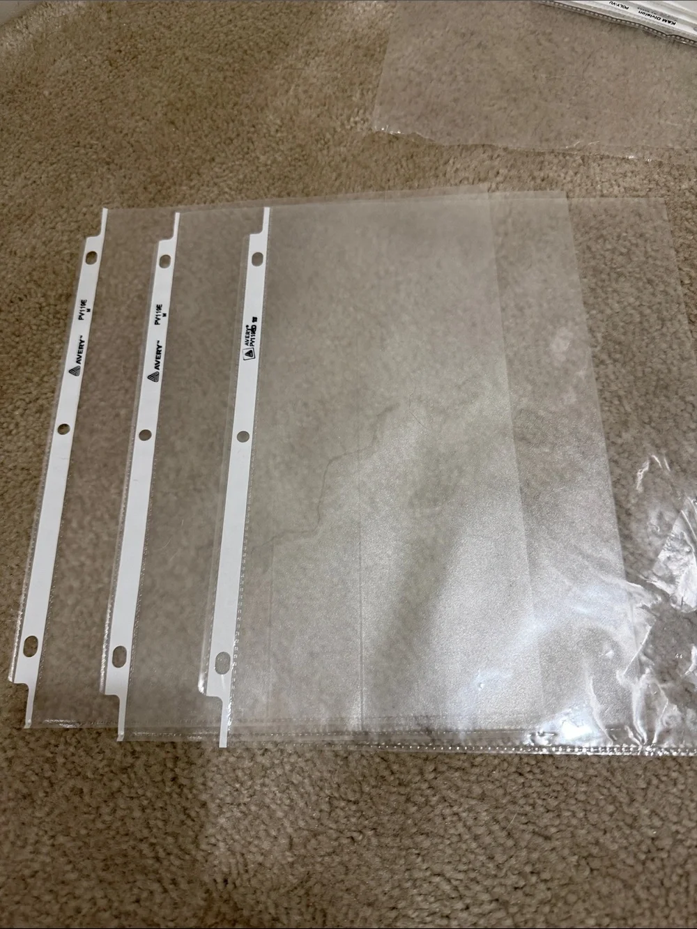 Avery Clear Sheet Protectors with White Reinforced Binding Edge - 25 Pack